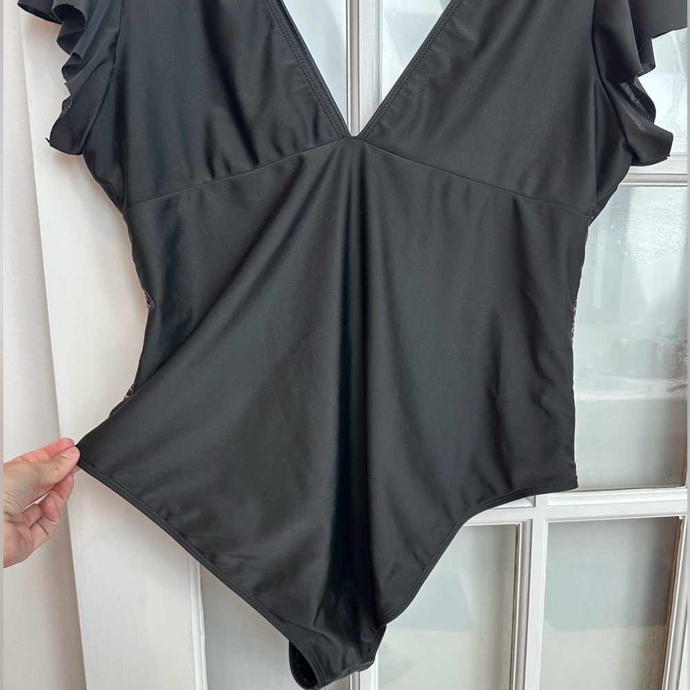 SHEIN Black & Pink Floral One Piece Swimsuit Cap Ruffle Sleeves Plus Size 3X 3XL - Picture 6 of 10
